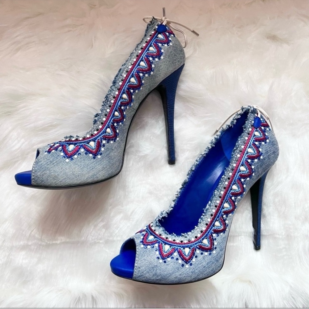 New! GIANMATCO LORENZI Denina Embellished Denim Peep Toe Pumps - Picture 6 of 12